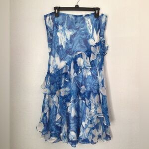 Lauren Ralph Lauren Woman’s Silk Blue & White Floral Print Skirt. Size Large.